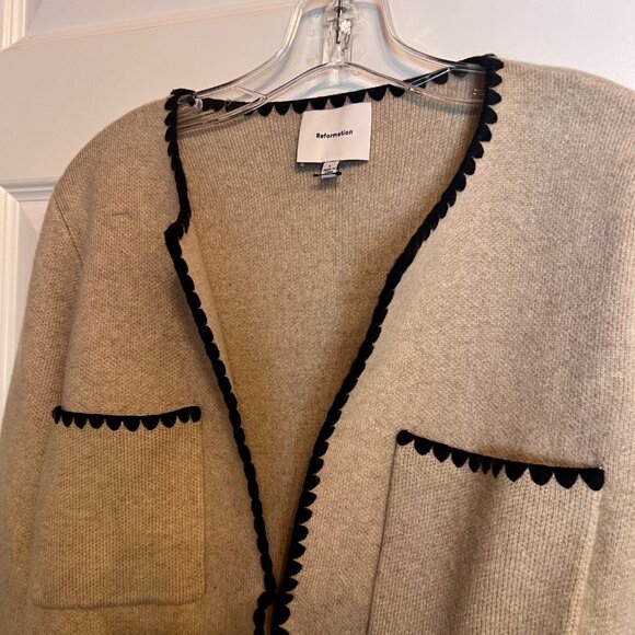Reformation Isabelle Regenerative Wool Sweater Jacket Beige Size L - Picture 3 of 9